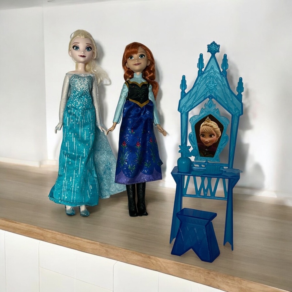 Disney Frozen Elsa‎ and Anna Dolls and Accessories Set Enchanted Ice Vanity